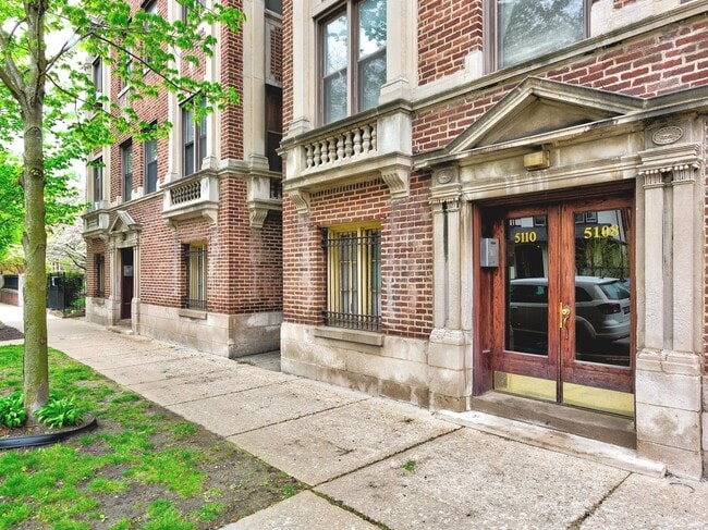 Building Photo - 5108 S Woodlawn Ave