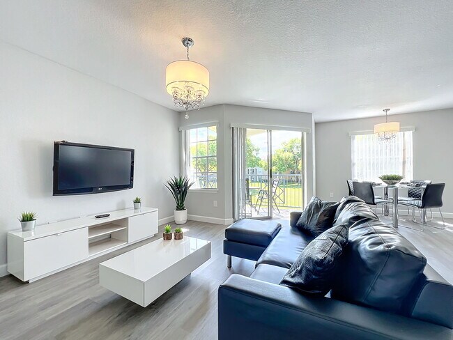 Photo - Westpointe Boulevard, Orlando, FL 32835 - ... Apartment