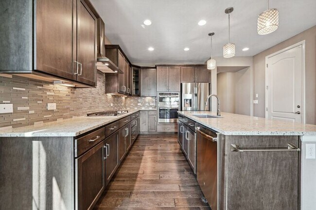 Building Photo - 917 Old Wagon Trail Cir