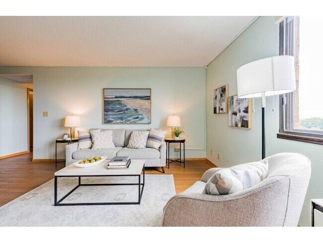 Foto del edificio - Spacious one-bedroom, one-bath condo in a fantastic St. Paul location!
