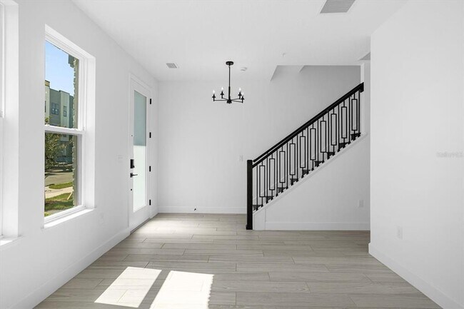 Foto del edificio - 2368 Brix St