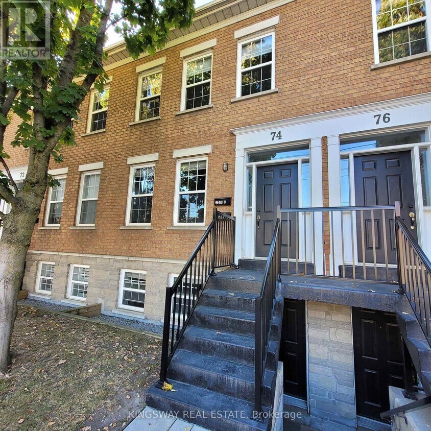 Primary Photo - 74 B Coxwell Ave