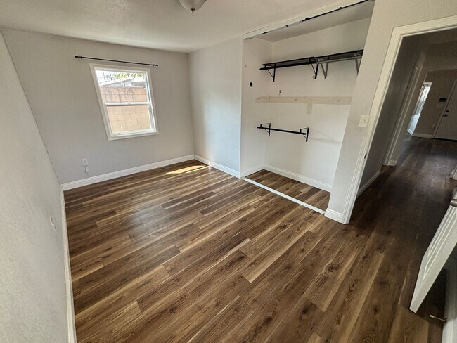 Foto del edificio - Updated 3-Bedroom Home with Office on a La...