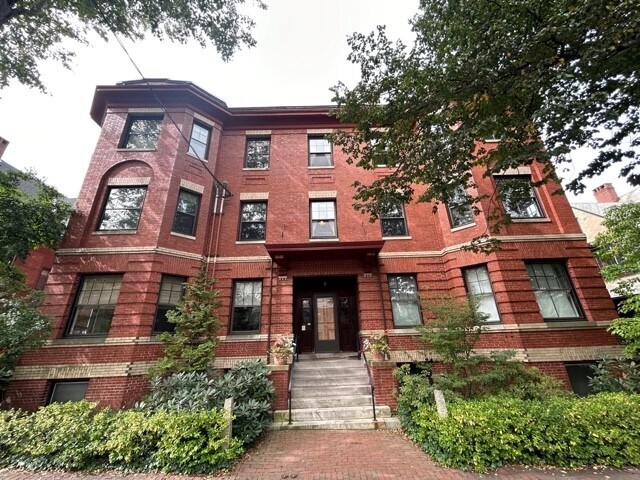 Building Photo - 94 Neal St
