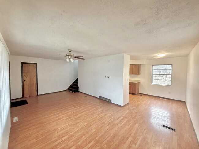 Foto del edificio - Fully Renovated 3 Bedroom 1 bath Home!