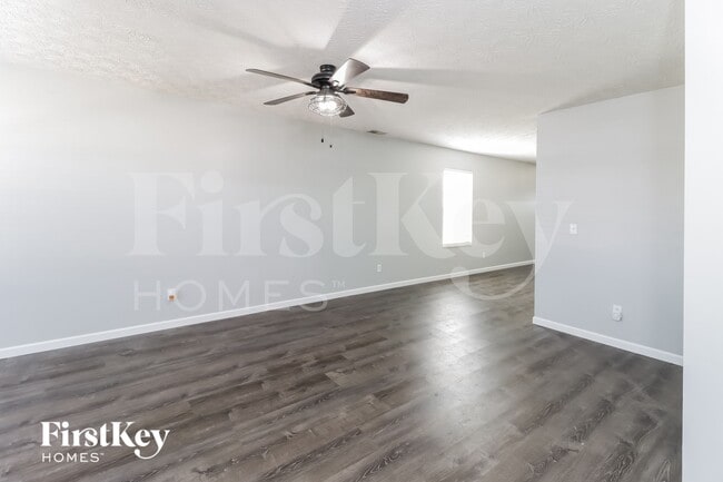 Building Photo - 421 Martin Ave