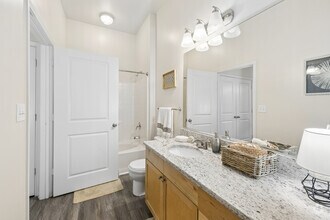 Madison - 1 BR, 1BA - 748SF- Bathroom - The Alexander at Ghent