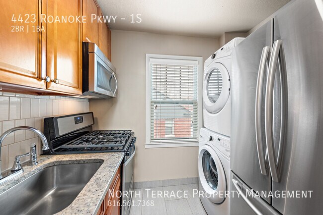 Building Photo - Renovated 2BR Near Westport