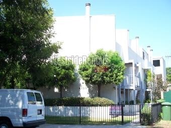 Foto principal - 1133 Harrison Ave