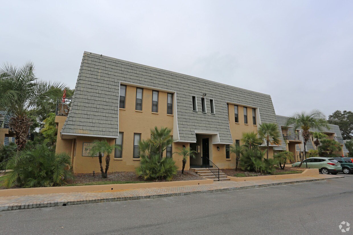 Victoria Palms Apartments Apartments in Dunedin, FL