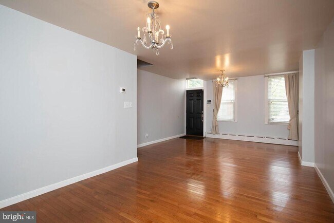 Foto del edificio - 1313 S Howard St