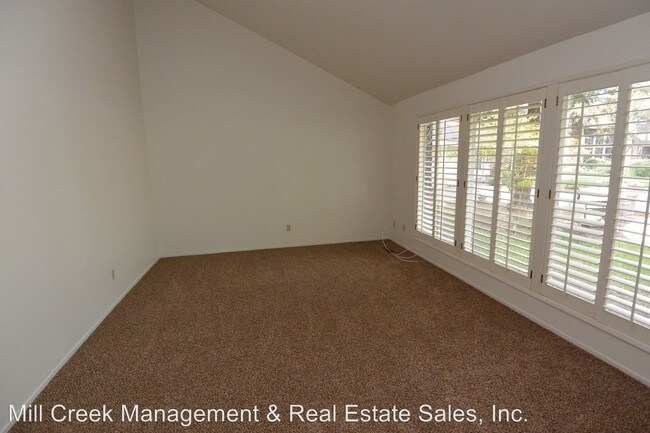 Building Photo - 706 N Tilden Ct