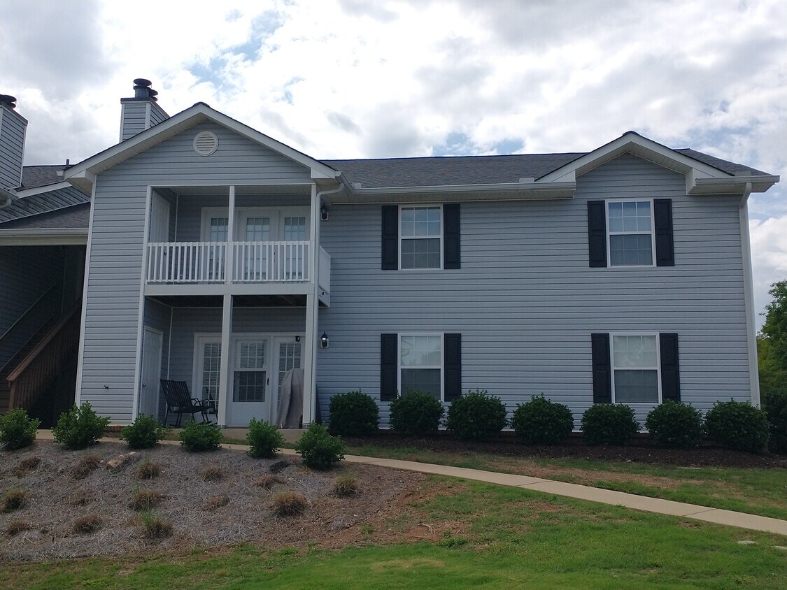 Foto principal - 906 Pelham Square Way