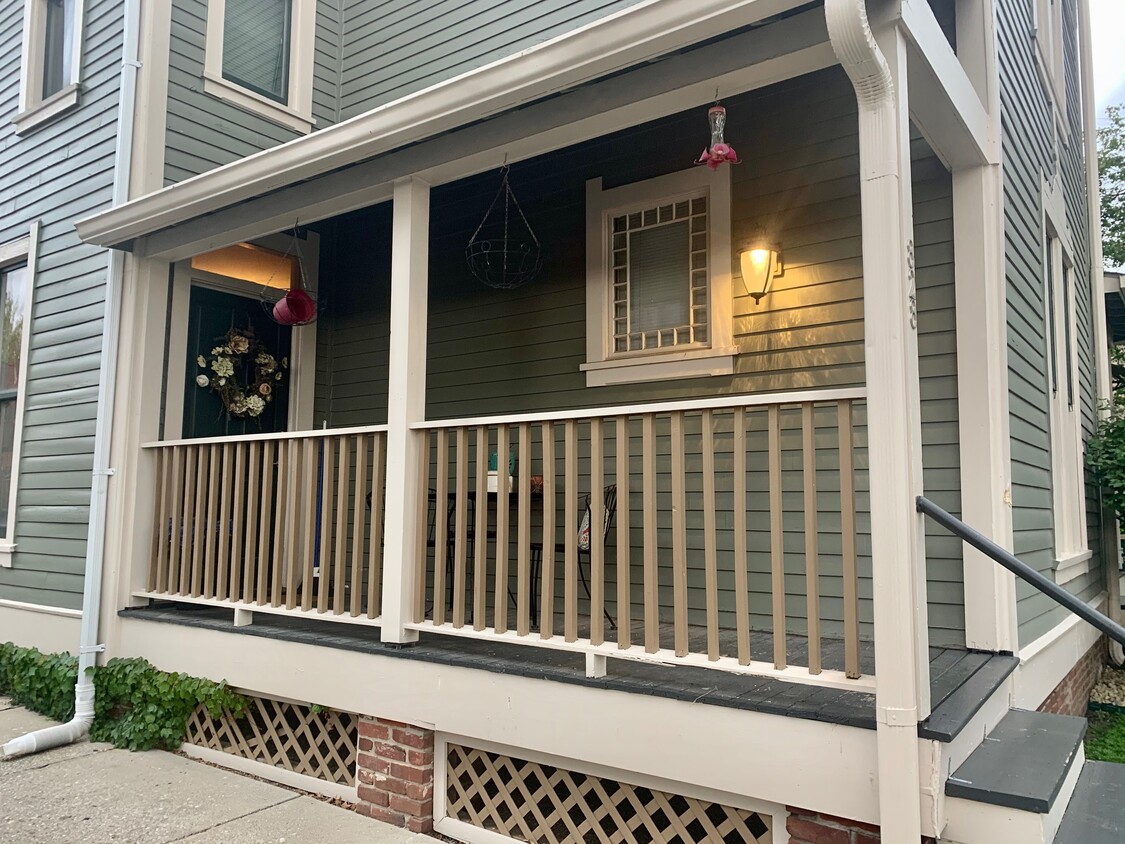 Front Porch - 828 N Alabama St