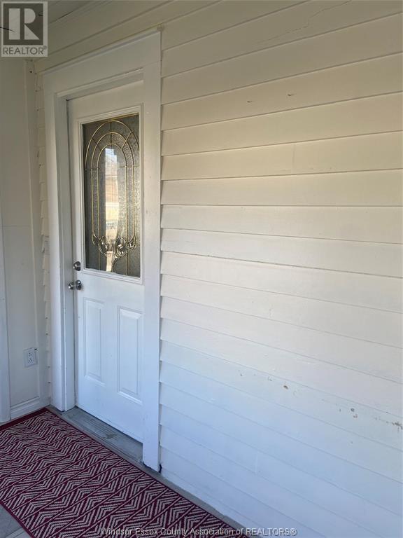 Building Photo - 984 Ellrose Ave