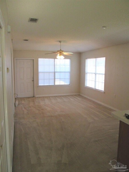 Foto del edificio - 4064 Glenway Dr