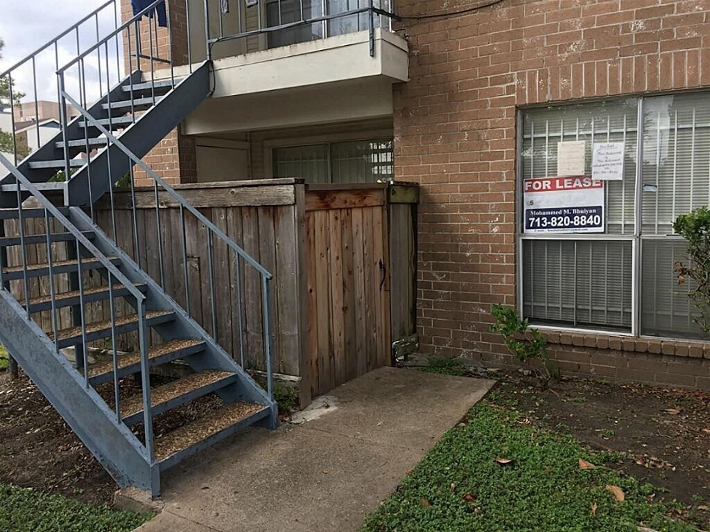 Foto del edificio - 3900 Woodchase Dr