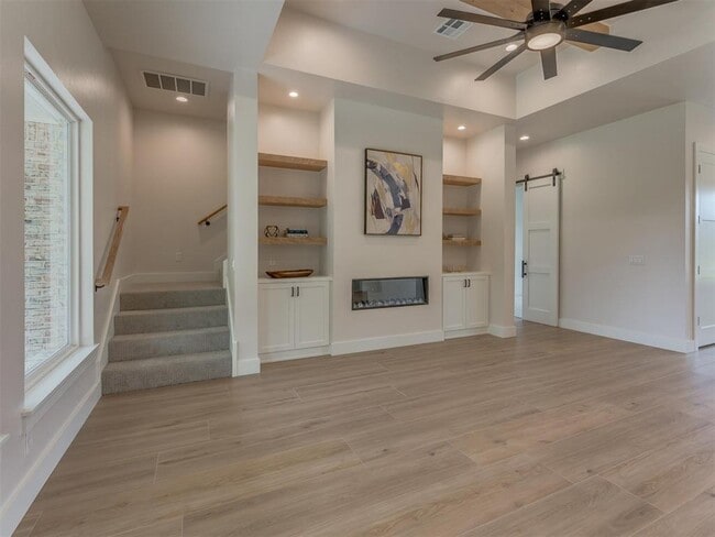 Building Photo - 440 Houser Dr