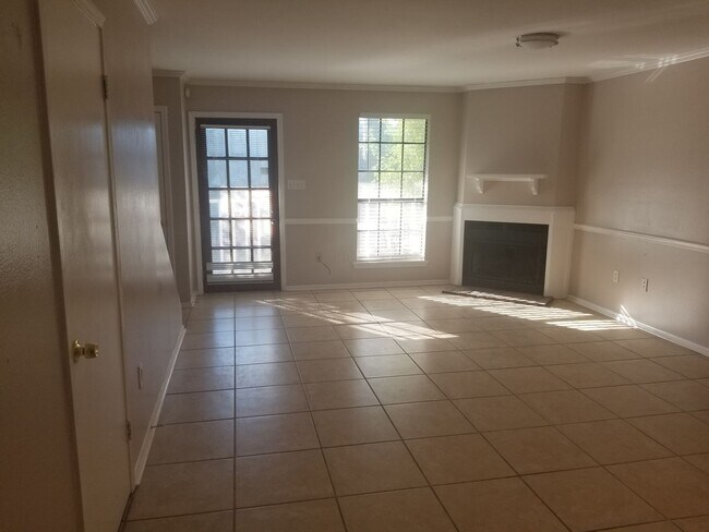 Foto del edificio - 4374 Stumberg Ln