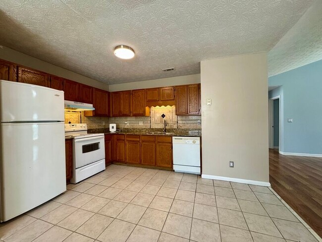 Foto del edificio - 10623 Pine Forest Ln