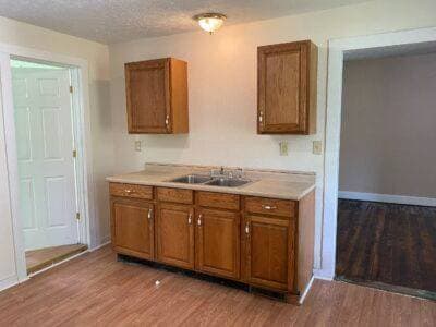 Building Photo - 1127 16th St SE