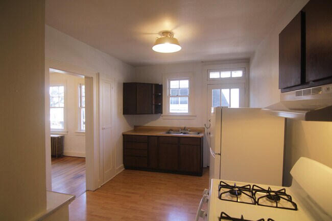 Foto del edificio - 8001 Saint Lawrence Ave