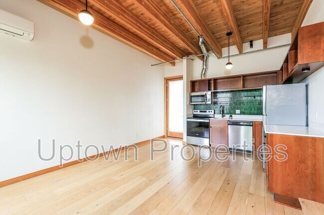 Building Photo - 1515 N Rosa Parks Way