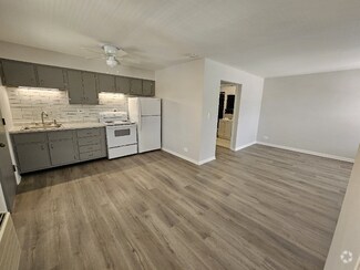 Building Photo - 4855 Elm St