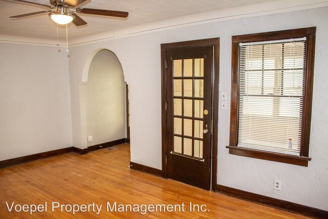 Building Photo - 415-415 E Meyer Blvd