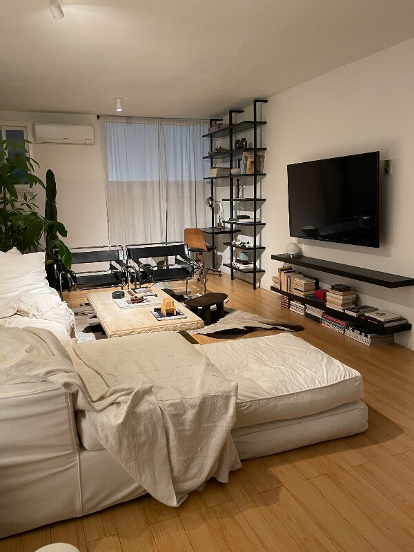 Foto del edificio - 425 S Kenmore Ave