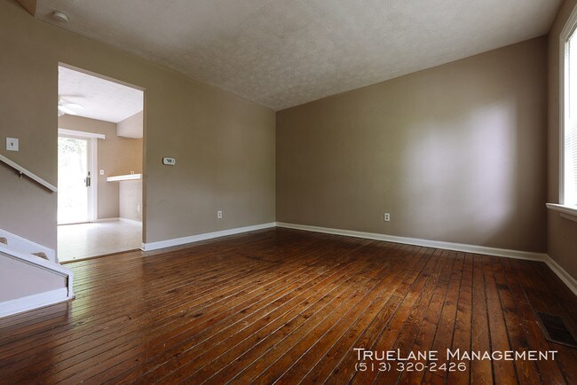 Building Photo - 7774 Ravenswood Dr