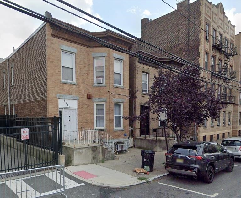 Primary Photo - 6214 Palisade Ave