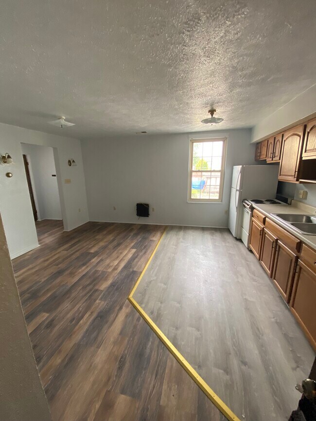 Building Photo - 700 Brinton Ave