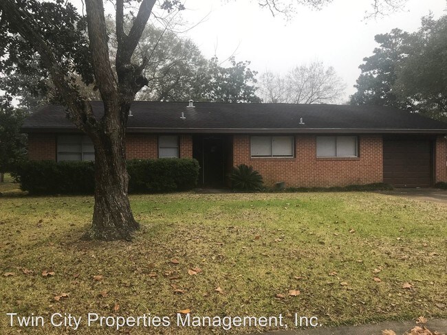 Building Photo - 3 br, 1.5 bath House - 509 Crepe Myrtle Ave.