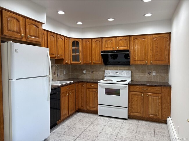 Building Photo - 205 N Greeley Ave