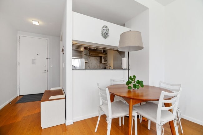 Photo - 200 Chambers St Apartment