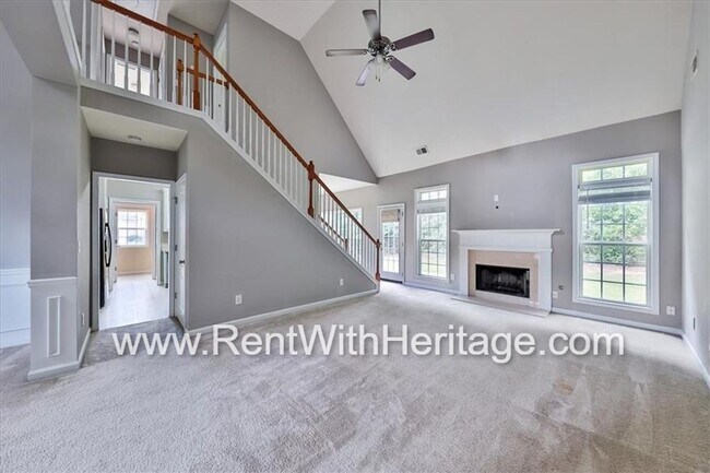 Foto del edificio - Gorgeous 4bd/ 2.5 Bath / Attention to Deta...