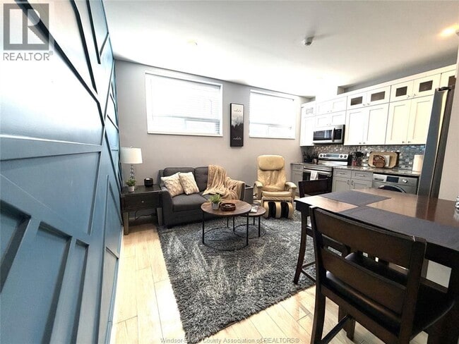 Building Photo - 477 Pelissier St