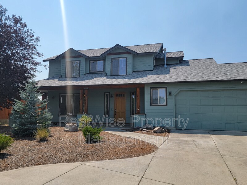 Primary Photo - 2950 SW Cascade Vista Dr