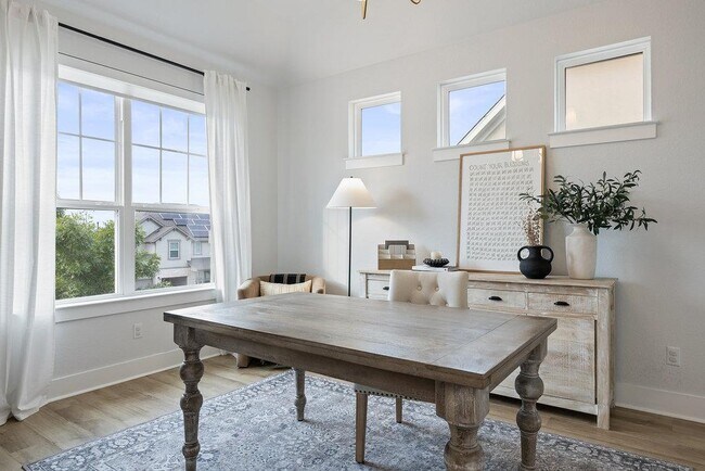 Foto del edificio - 7617 Alouette Dr