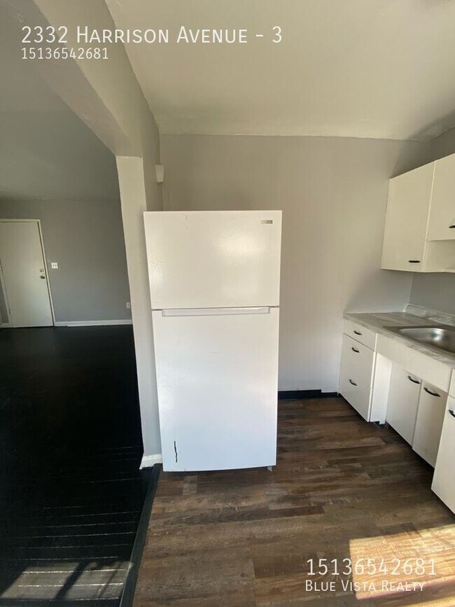 Foto del edificio - 2332 Harrison Ave