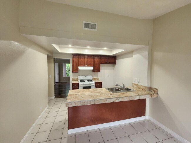 Building Photo - TERRACE2539
