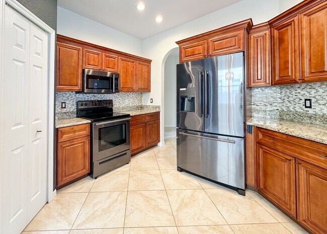 Foto del edificio - 624 Oxford Drive, Davenport For Rent
