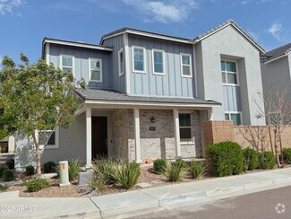 Building Photo - 2851 S Central Dr