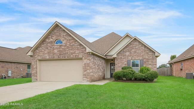 Building Photo - 132 Timber Edge Dr
