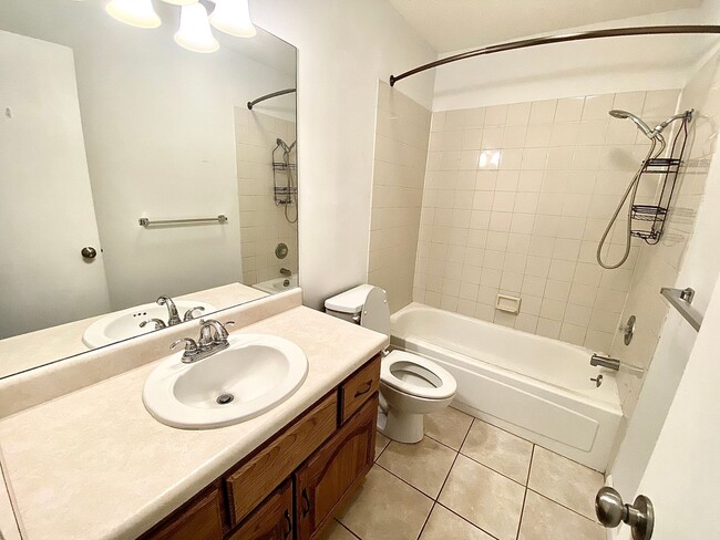 Building Photo - LEASING