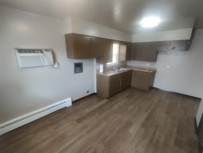 Building Photo - 510 S NW Hwy