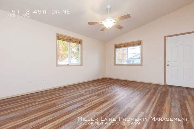 Building Photo - Beautiful 3/bd 2/ba home in Berry Farms!