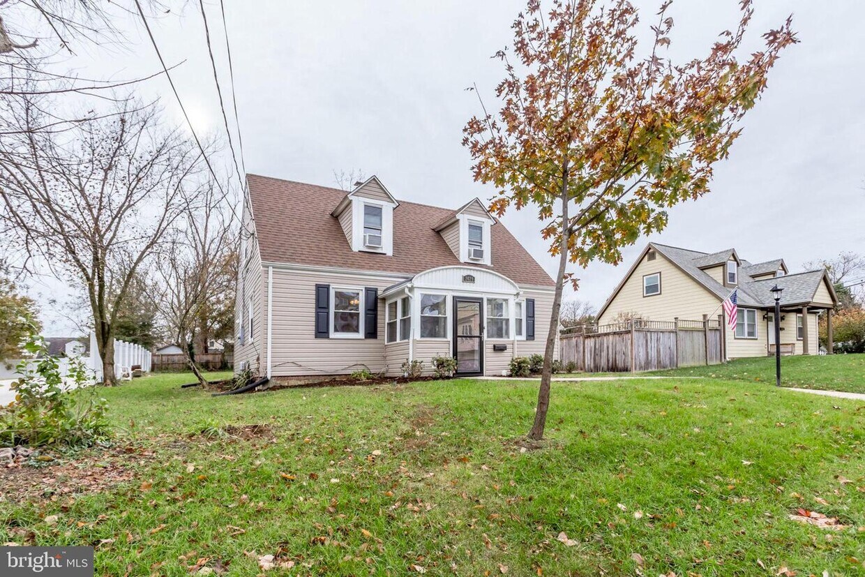 Foto principal - 2429 Fort Dr