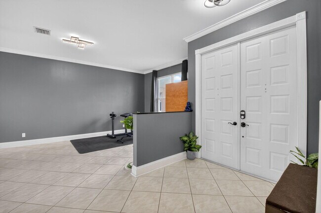 Building Photo - 3943 Westchester Way